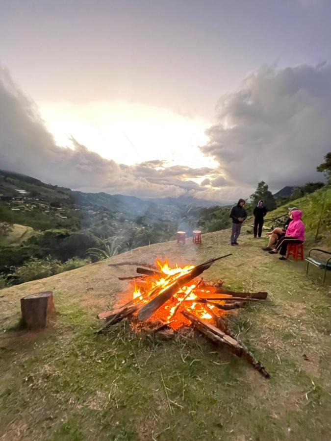 Rancho Do Paioleiro - Suites Сан-Бенту-ду-Сапукаи Экстерьер фото